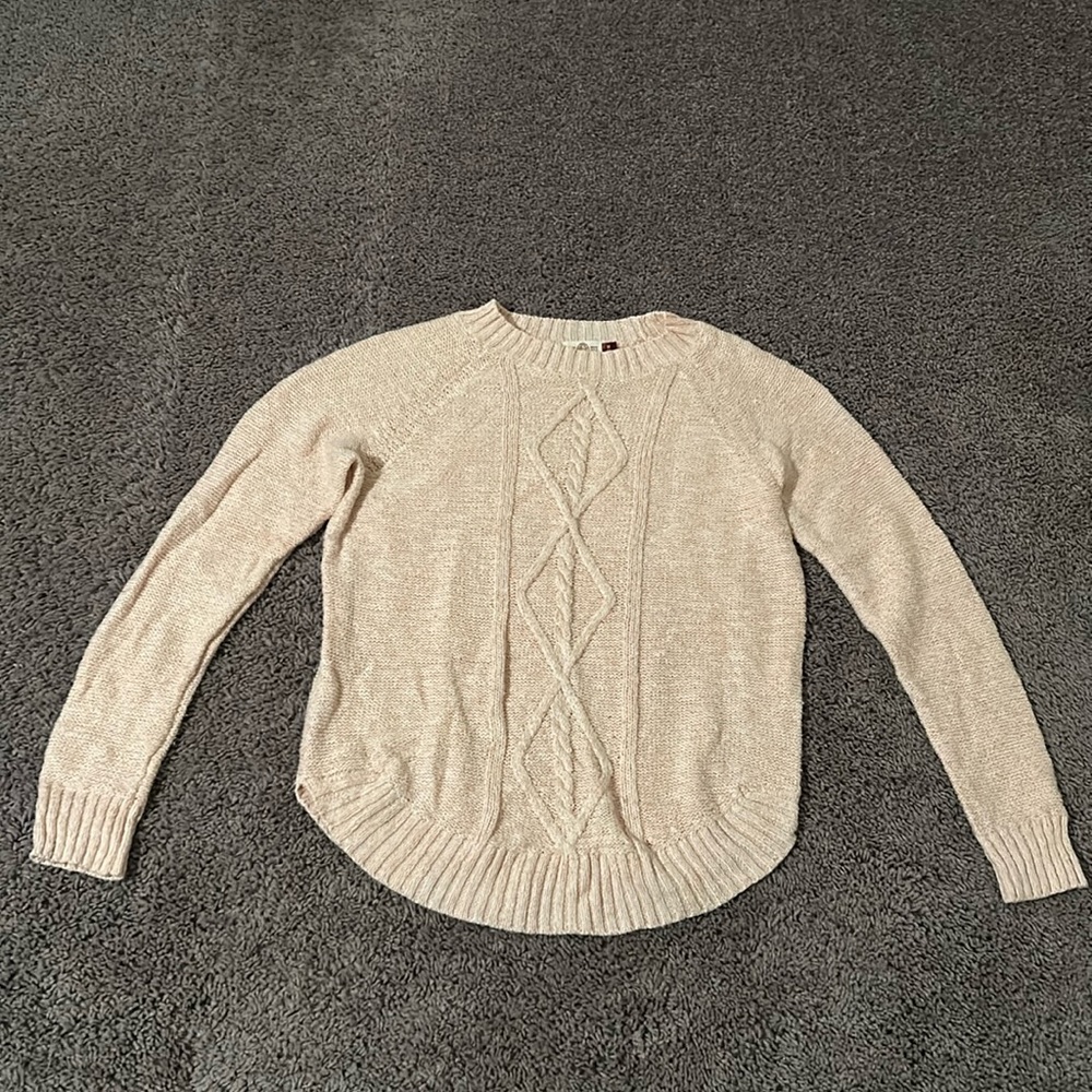 SO light pink sweater